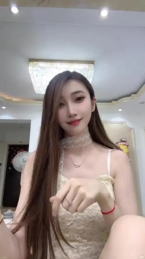 尖叫喷泉-黄果短剭亲子戏水区玩耍